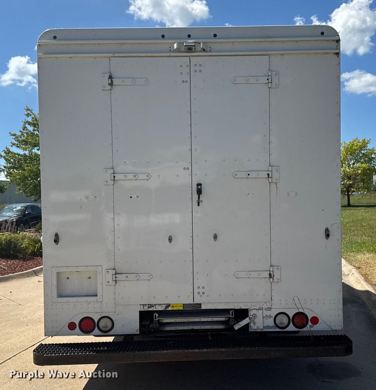 image for item EM2314 2010 Ford E450 delivery truck