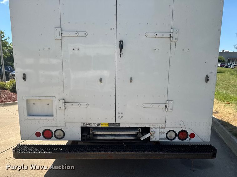 image for item EM2314 2010 Ford E450 delivery truck