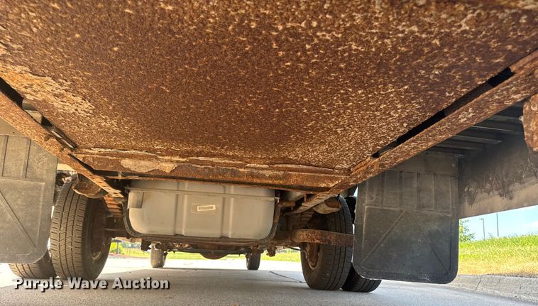 image for item EM2314 2010 Ford E450 delivery truck