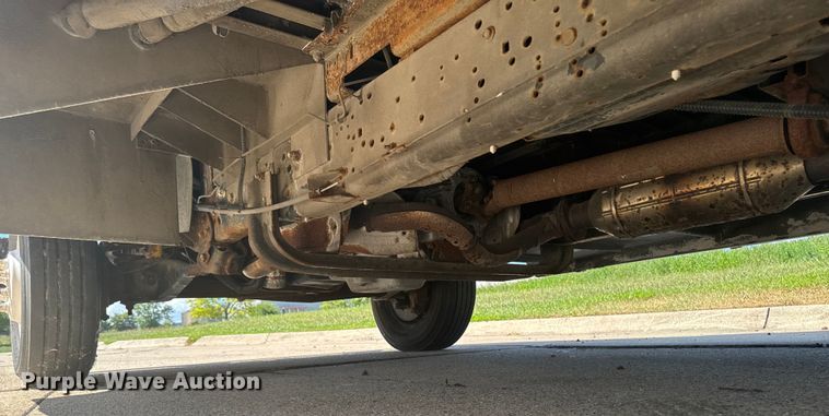 image for item EM2314 2010 Ford E450 delivery truck