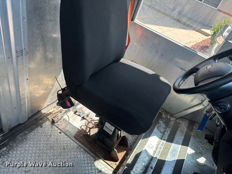 image for item EM2314 2010 Ford E450 delivery truck