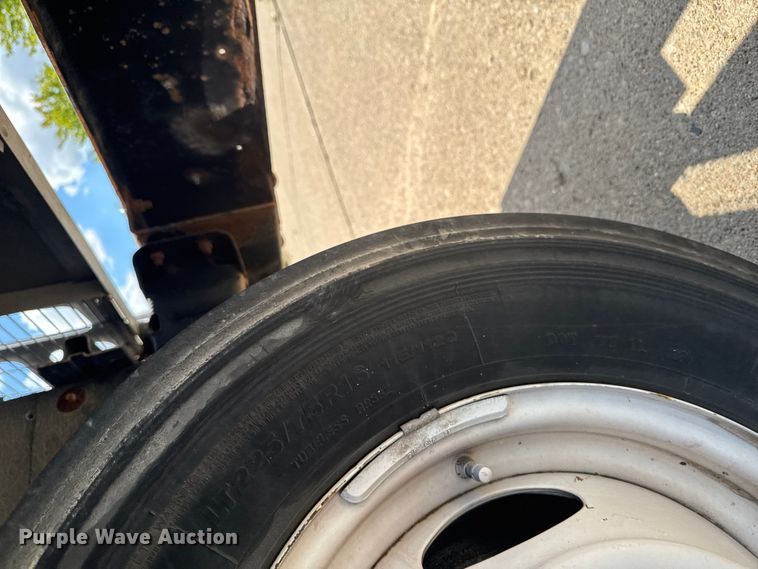 image for item EM2314 2010 Ford E450 delivery truck