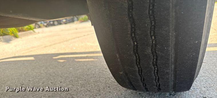 image for item EM2314 2010 Ford E450 delivery truck