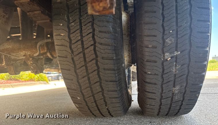 image for item EM2314 2010 Ford E450 delivery truck