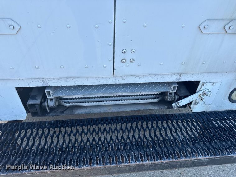 image for item EM2315 2010 Ford E450 delivery truck