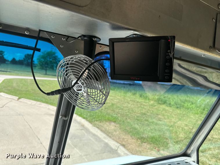 image for item EM2315 2010 Ford E450 delivery truck