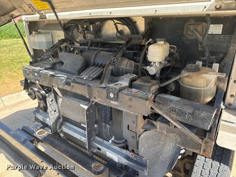 image for item EM2315 2010 Ford E450 delivery truck