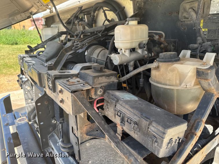 image for item EM2315 2010 Ford E450 delivery truck