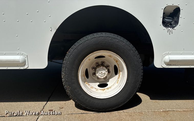 image for item EM2315 2010 Ford E450 delivery truck