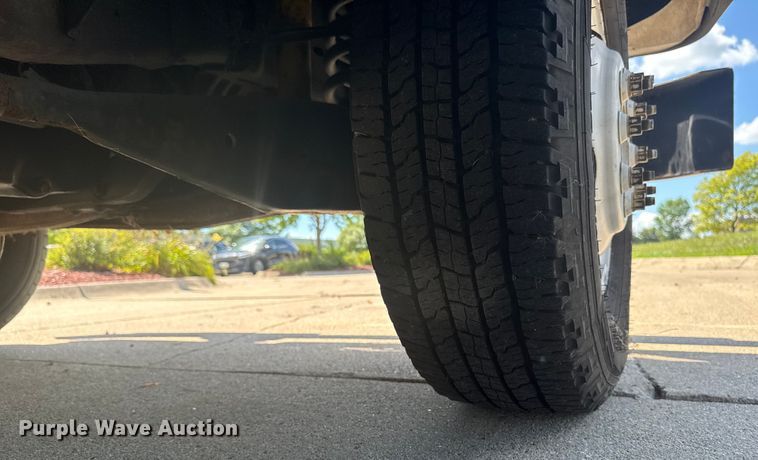 image for item EM2315 2010 Ford E450 delivery truck