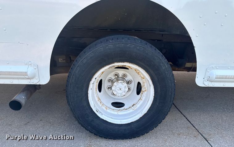 image for item EM2315 2010 Ford E450 delivery truck