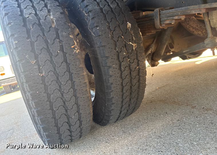 image for item EM2315 2010 Ford E450 delivery truck