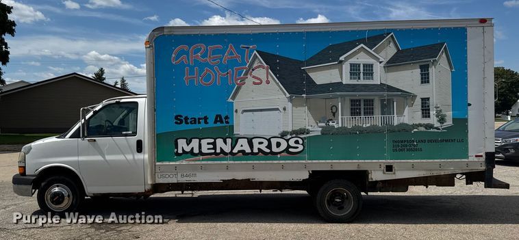 image for item EM2330 2005 Chevrolet Express G3500 box truck