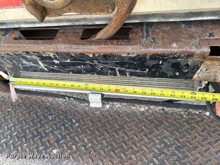 image for item EM2330 2005 Chevrolet Express G3500 box truck