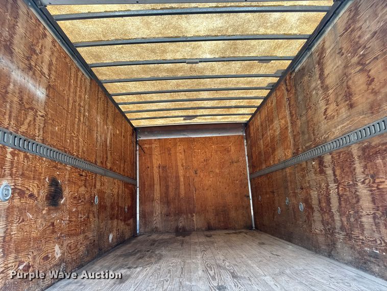 image for item EM2330 2005 Chevrolet Express G3500 box truck