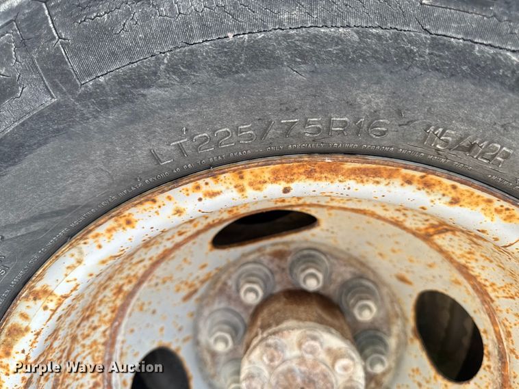 image for item EM2330 2005 Chevrolet Express G3500 box truck