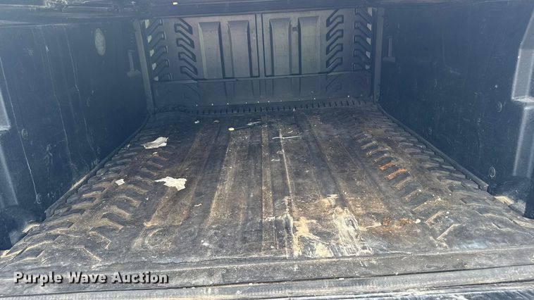 image for item EM2332 2007 Chevrolet Avalanche LS pickup truck