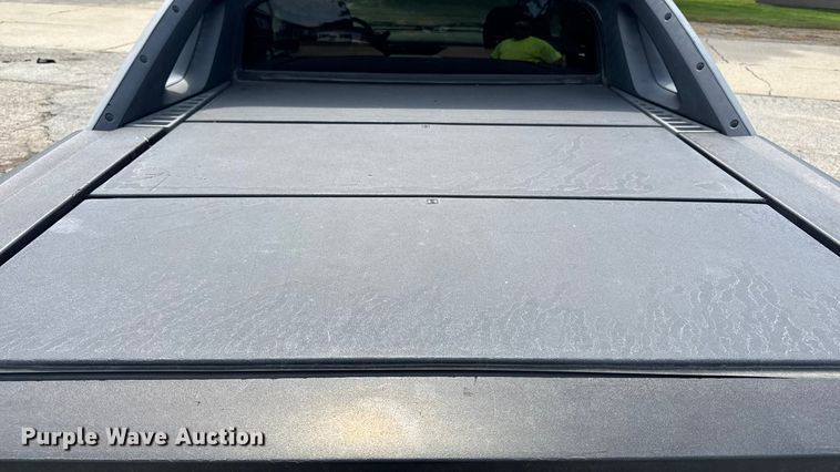 image for item EM2332 2007 Chevrolet Avalanche LS pickup truck