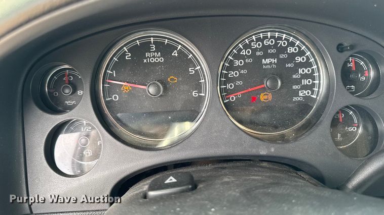 image for item EM2332 2007 Chevrolet Avalanche LS pickup truck