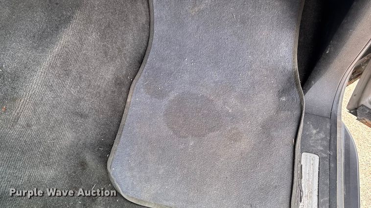 image for item EM2332 2007 Chevrolet Avalanche LS pickup truck