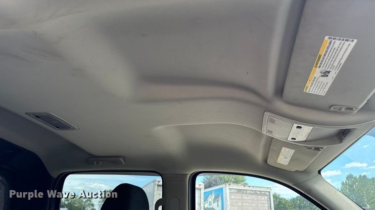 image for item EM2332 2007 Chevrolet Avalanche LS pickup truck