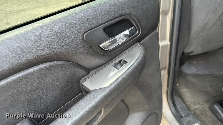 image for item EM2332 2007 Chevrolet Avalanche LS pickup truck