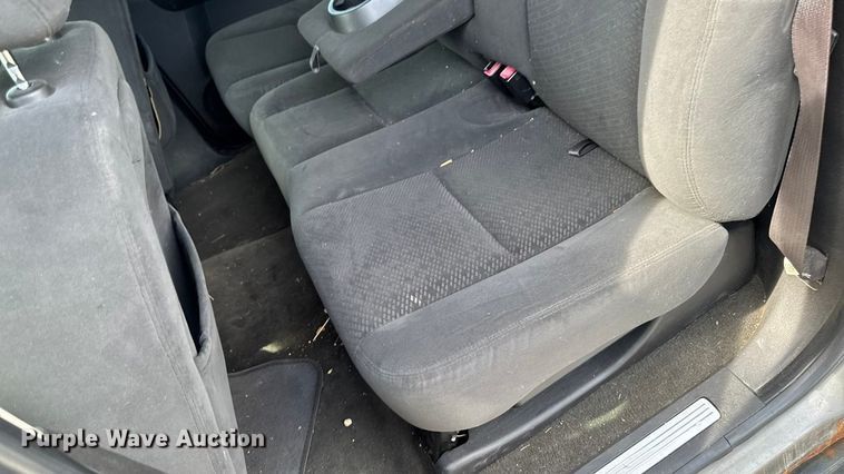 image for item EM2332 2007 Chevrolet Avalanche LS pickup truck