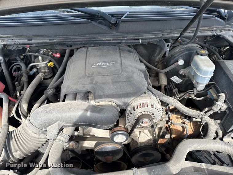 image for item EM2332 2007 Chevrolet Avalanche LS pickup truck