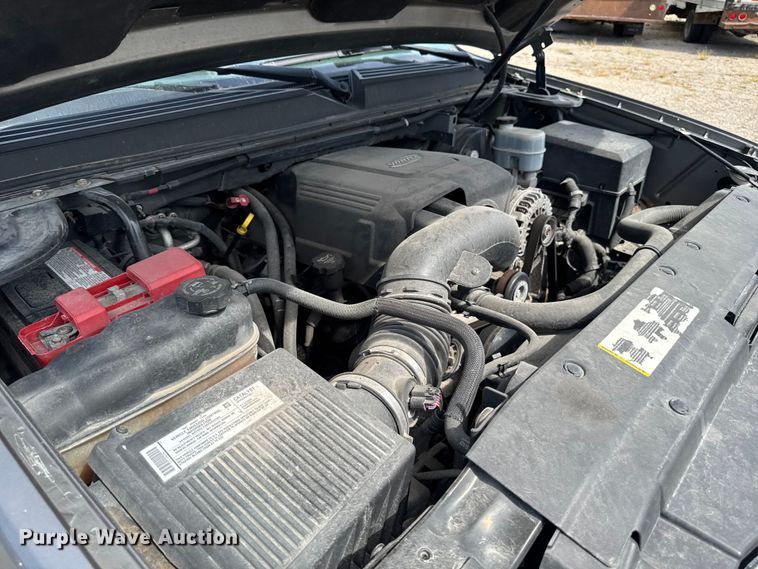 image for item EM2332 2007 Chevrolet Avalanche LS pickup truck