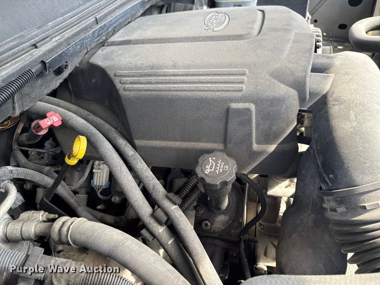 image for item EM2332 2007 Chevrolet Avalanche LS pickup truck