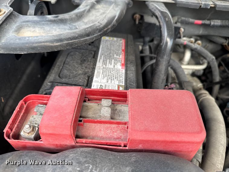 image for item EM2332 2007 Chevrolet Avalanche LS pickup truck