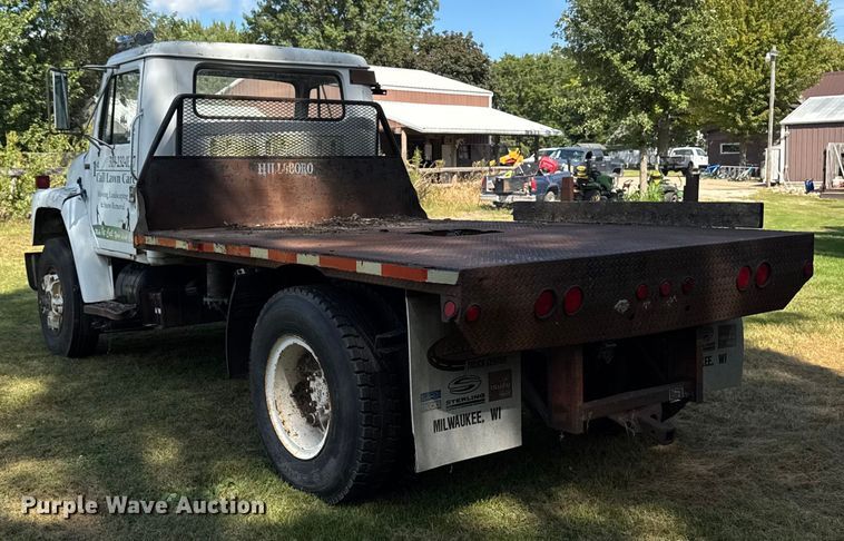 image for item EM2334 1986 International 1954 flatbed truck