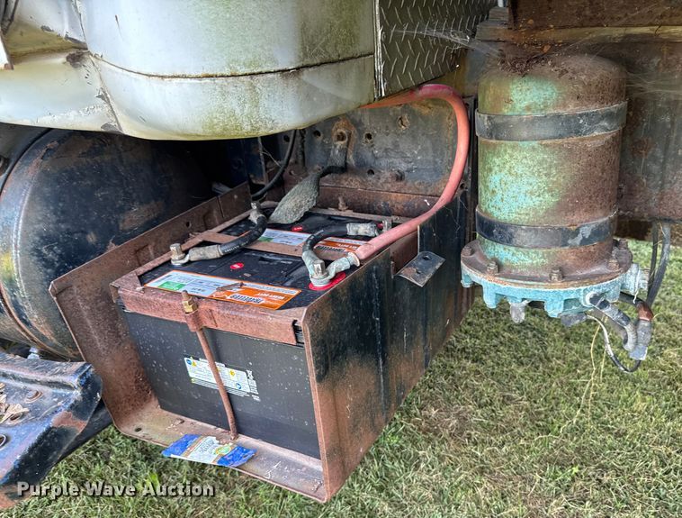 image for item EM2334 1986 International 1954 flatbed truck