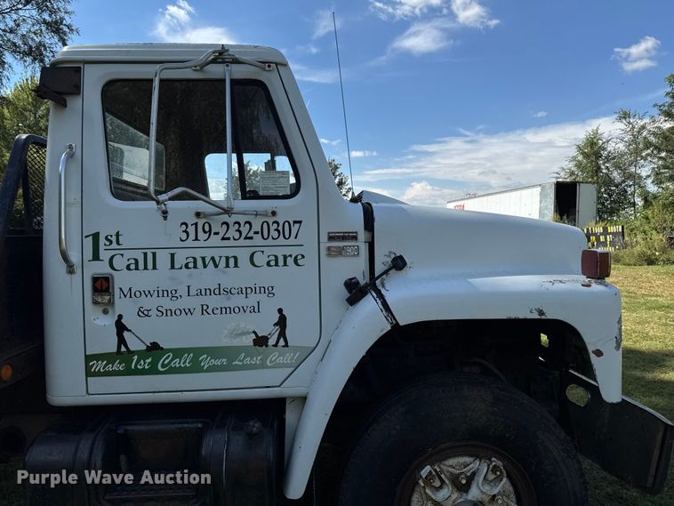 image for item EM2334 1986 International 1954 flatbed truck