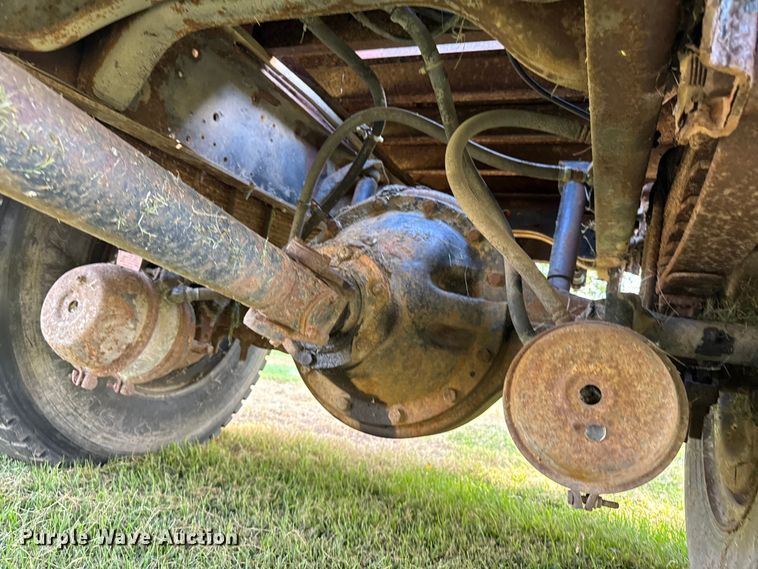 image for item EM2334 1986 International 1954 flatbed truck