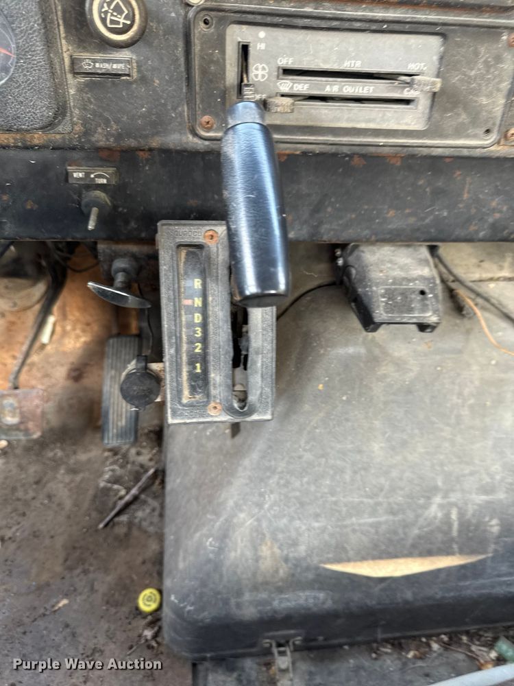 image for item EM2334 1986 International 1954 flatbed truck