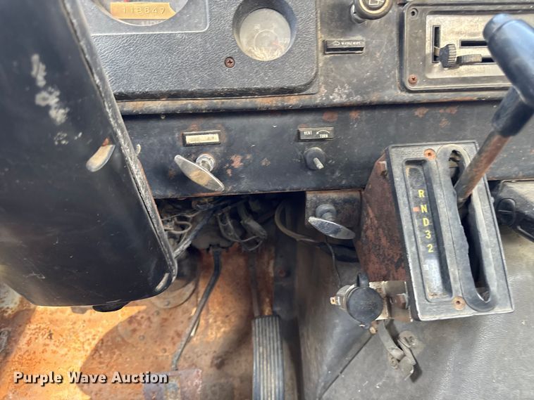 image for item EM2334 1986 International 1954 flatbed truck