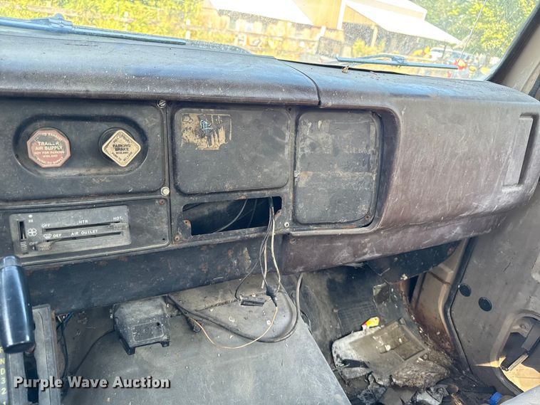 image for item EM2334 1986 International 1954 flatbed truck