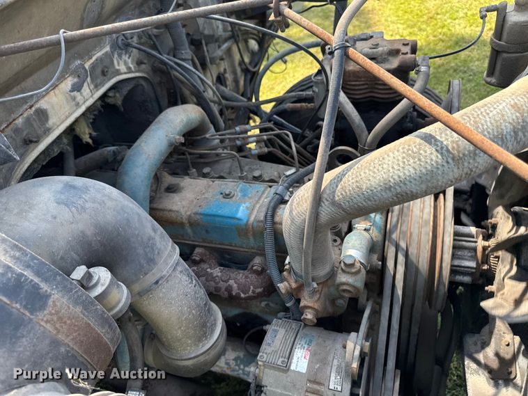 image for item EM2334 1986 International 1954 flatbed truck