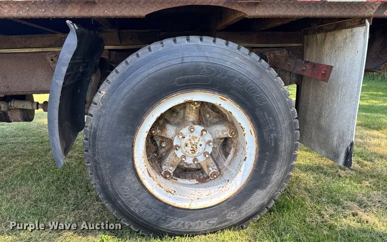 image for item EM2334 1986 International 1954 flatbed truck