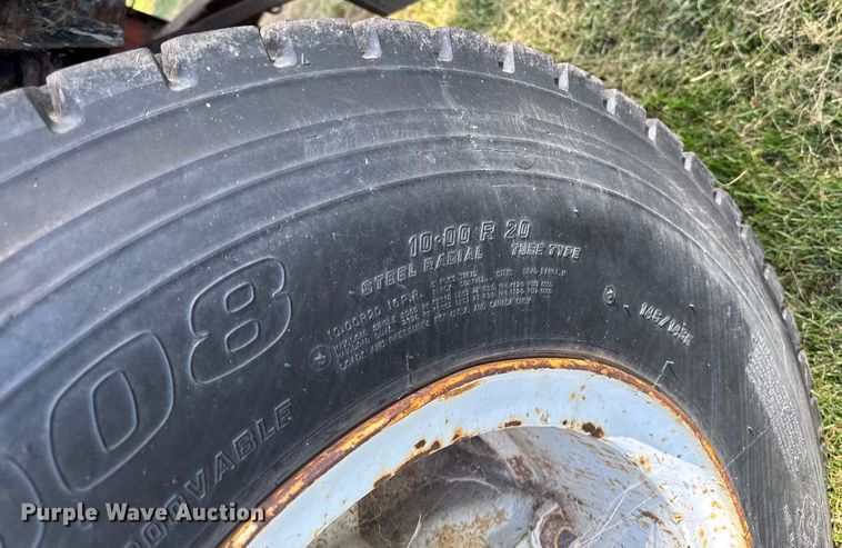 image for item EM2334 1986 International 1954 flatbed truck