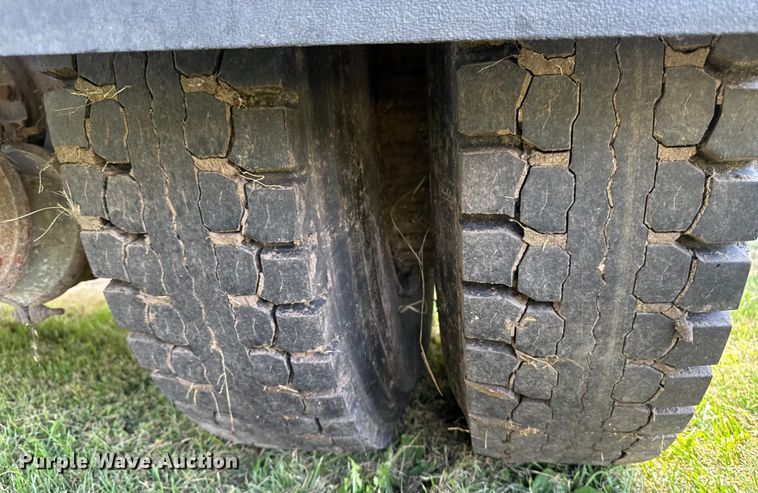 image for item EM2334 1986 International 1954 flatbed truck