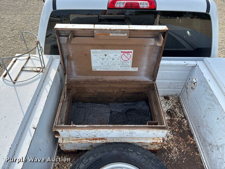 image for item EN5548 2019 Chevrolet Silverado 2500HD Double Cab utility bed pickup truck