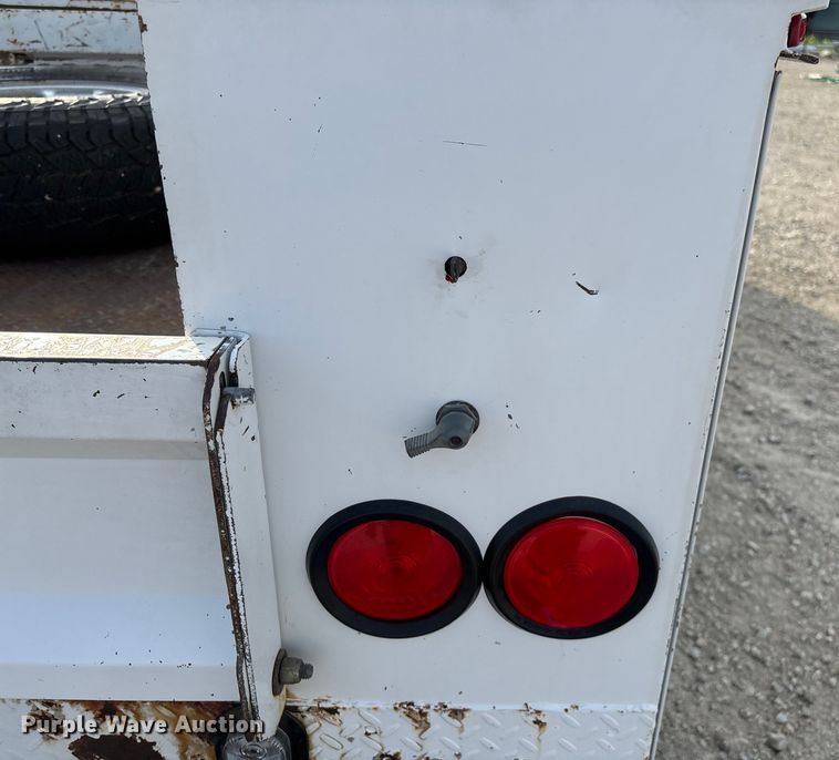 image for item EN5548 2019 Chevrolet Silverado 2500HD Double Cab utility bed pickup truck