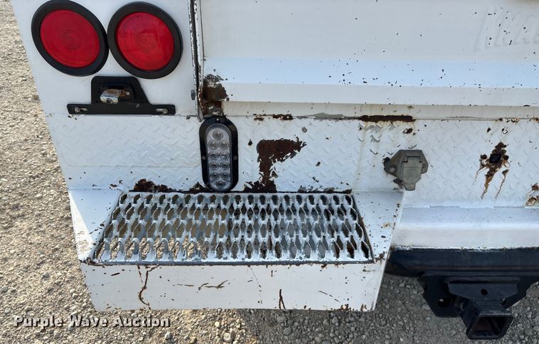 image for item EN5548 2019 Chevrolet Silverado 2500HD Double Cab utility bed pickup truck