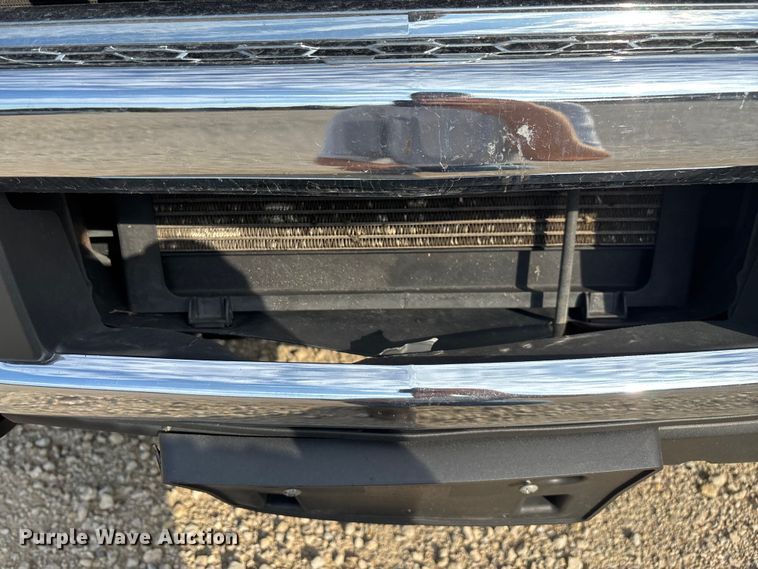 image for item EN5548 2019 Chevrolet Silverado 2500HD Double Cab utility bed pickup truck