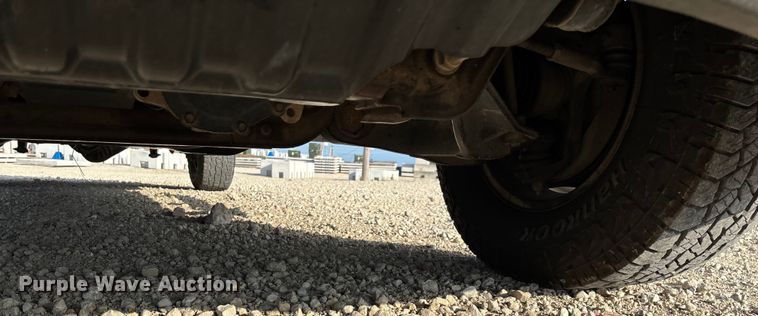 image for item EN5548 2019 Chevrolet Silverado 2500HD Double Cab utility bed pickup truck