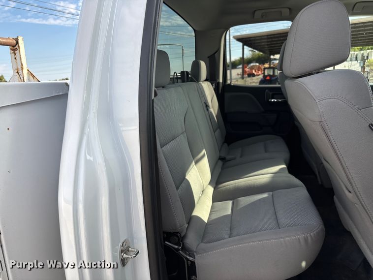 image for item EN5548 2019 Chevrolet Silverado 2500HD Double Cab utility bed pickup truck