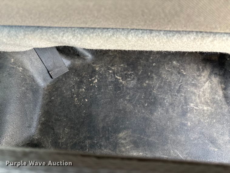 image for item EN5548 2019 Chevrolet Silverado 2500HD Double Cab utility bed pickup truck