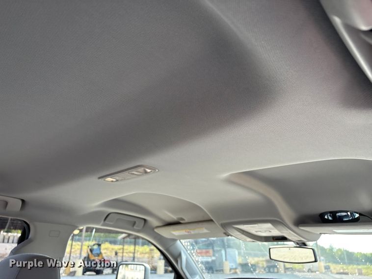 image for item EN5548 2019 Chevrolet Silverado 2500HD Double Cab utility bed pickup truck